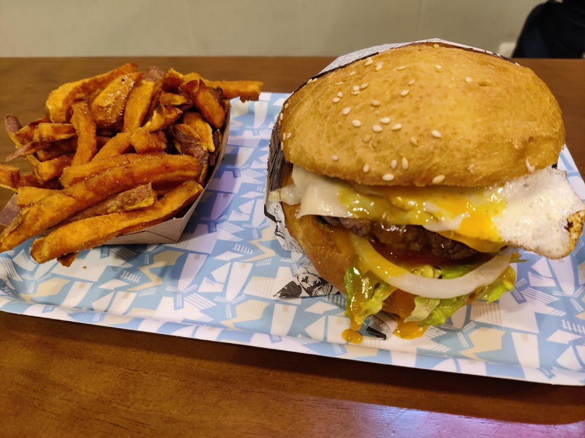 Blue Eagle Burgers-9
